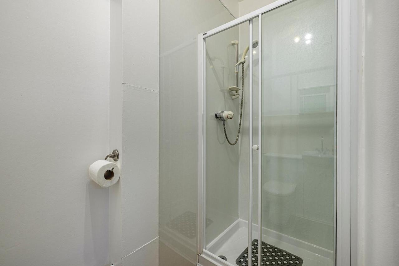 Bright Flat In Lauder Centre Apartment Exterior photo